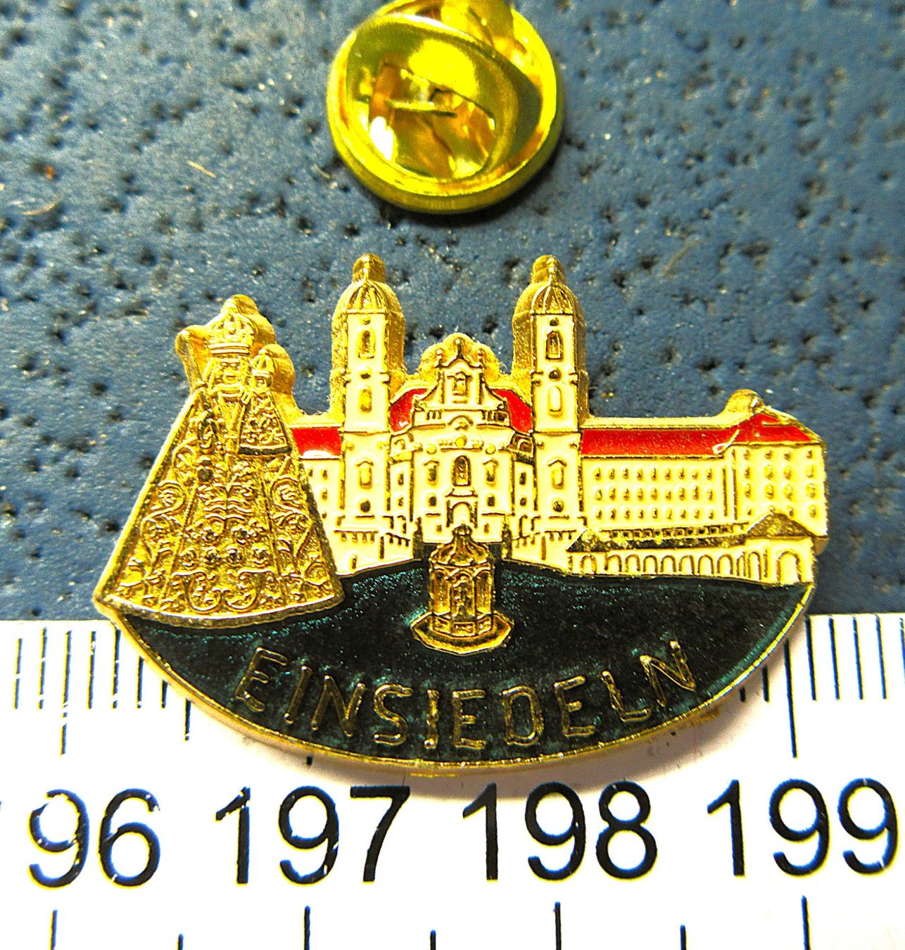 Swiss Placchette & Badge: EINSIEDELN SZ PIN – Usato da Ettingen venduto da Hausi4711