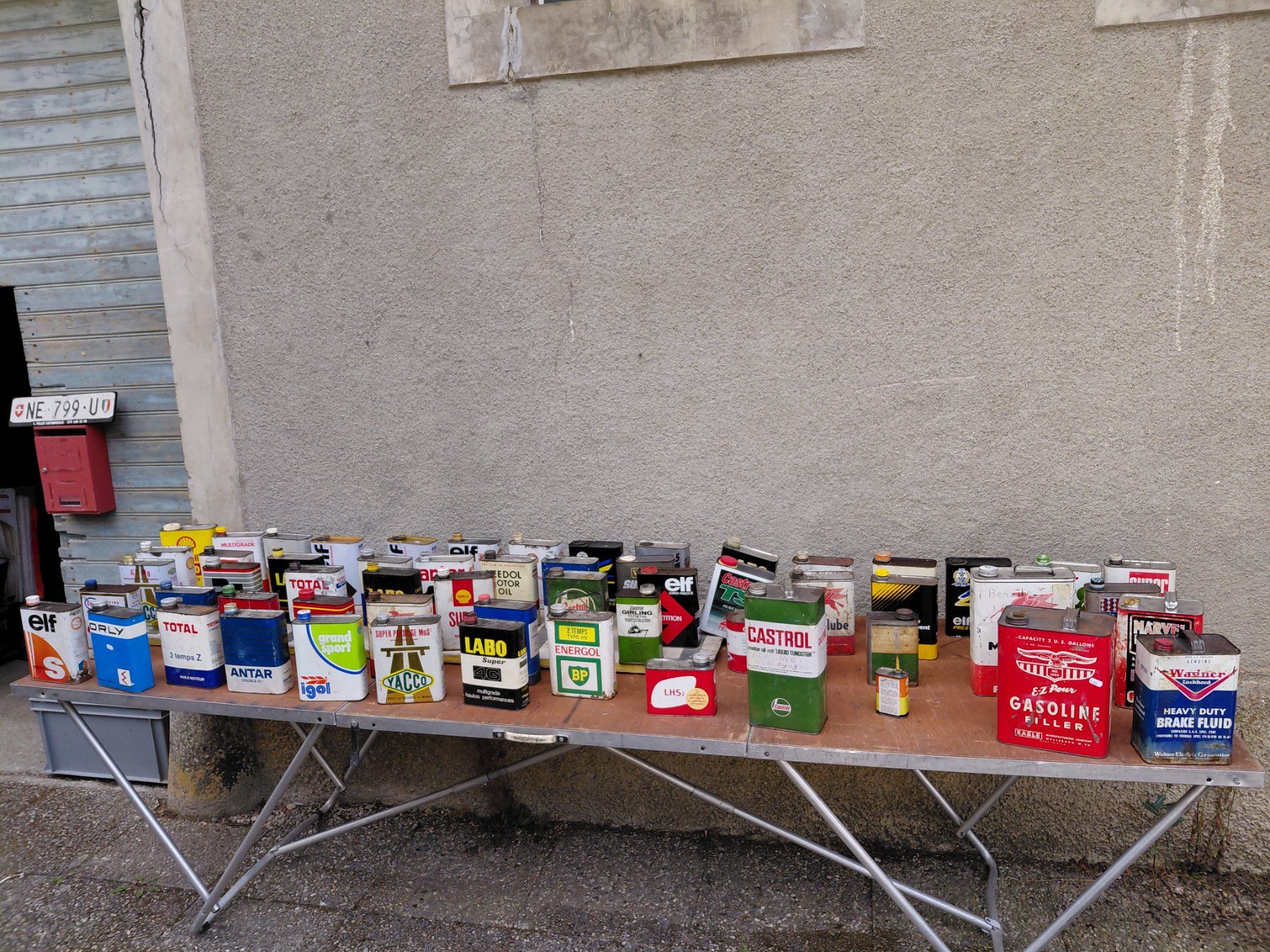 Accessori per altri veicoli: Collection de bidons d'huile – Usato da Noiraigue venduto da pel_ny7d 3