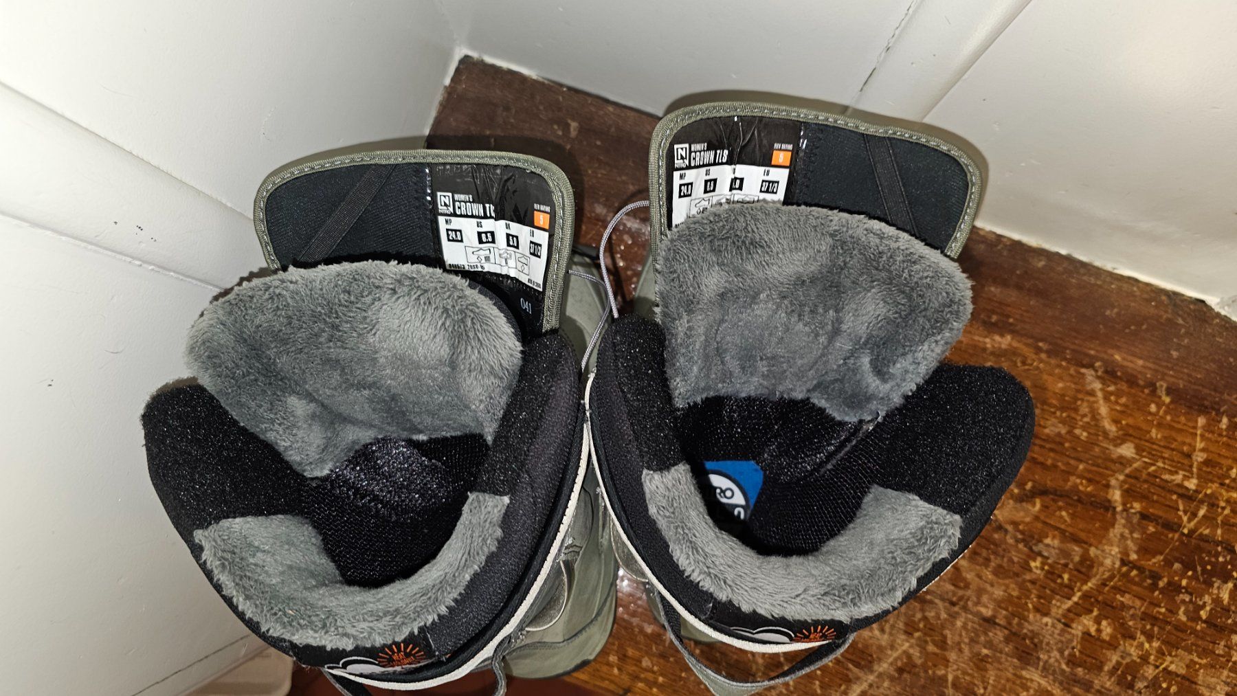 Snowboard Nitro Scarpe da uomo: NITRO CROWN TLS  eu 37 1/3, mp 24 – Usato da Rupperswil venduto da 3212 3