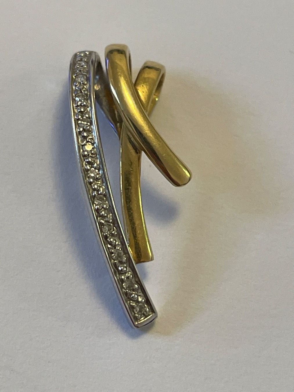 Ciondoli: Pendentif en or 18c avec diamants – Usato da Montreux venduto da Pipo7878