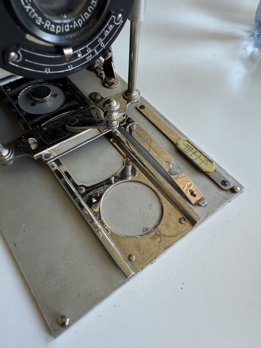 Fotocamera: Dr. Krügener’s Platten- / Klappkamera Extra-Rapid-Aplanat – Usato da Zürich venduto da Geniuss 9