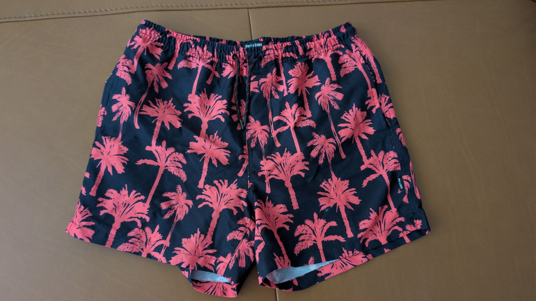 Costumi da bagno: Badehose ONLY & SONS Palmenprint Grösse M – Usato da Wädenswil venduto da coconut1289