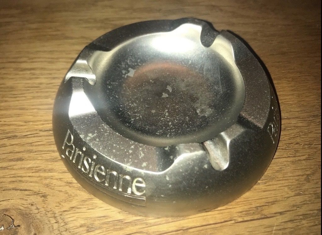 Cendriers: Parisienne Aschenbecher Metall Vintage – D'occasion à Aesch BL par flugsaurier73