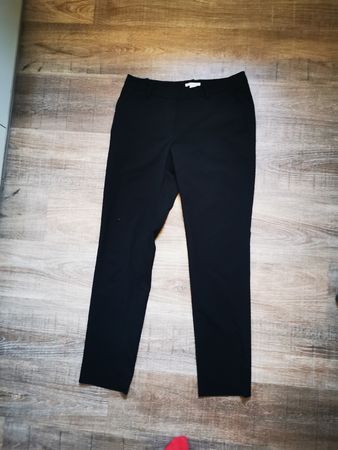 Schwarze Stoffhose von H&M, Gr. 38 – Top Zustand!
