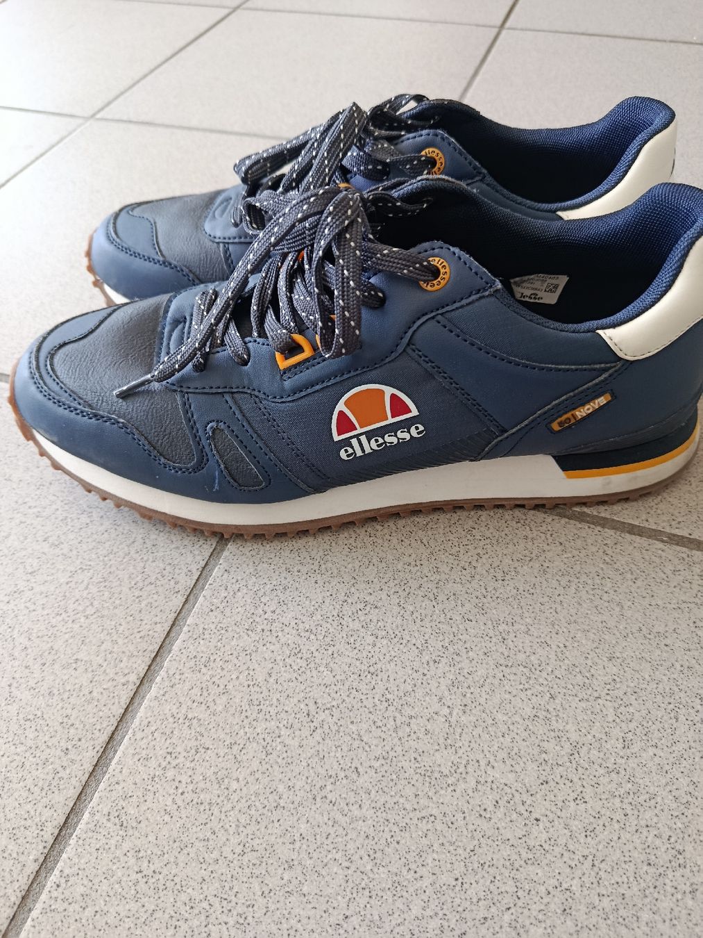Ellesse Herrenschuhe: ellesse sneaker gr. 44 – Gebraucht aus Biel/Bienne von elboom