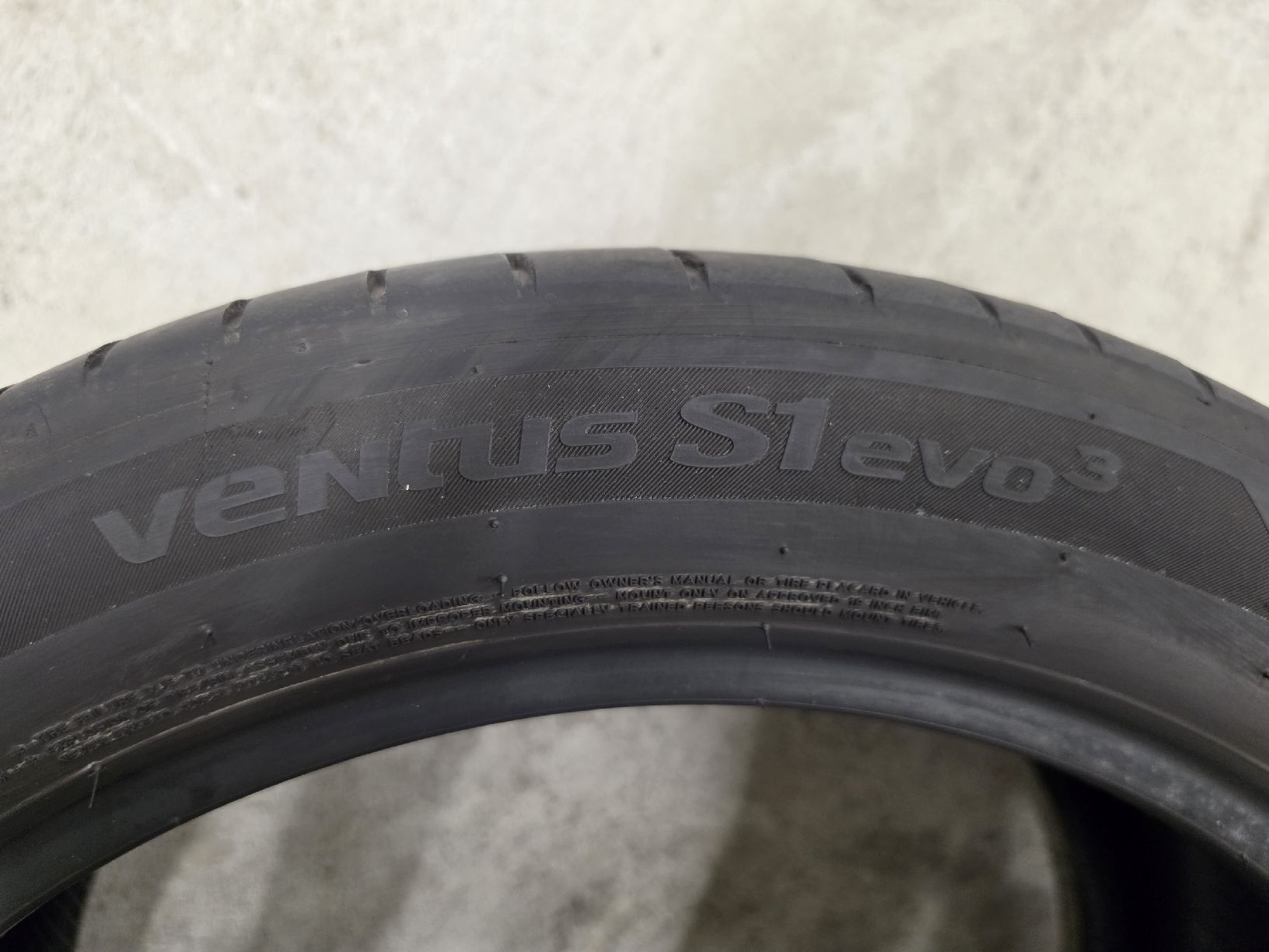 Hankook Pneumatici & Ruote complete: 245/45R19 – Usato da pratteln venduto da fir_nhg5 2