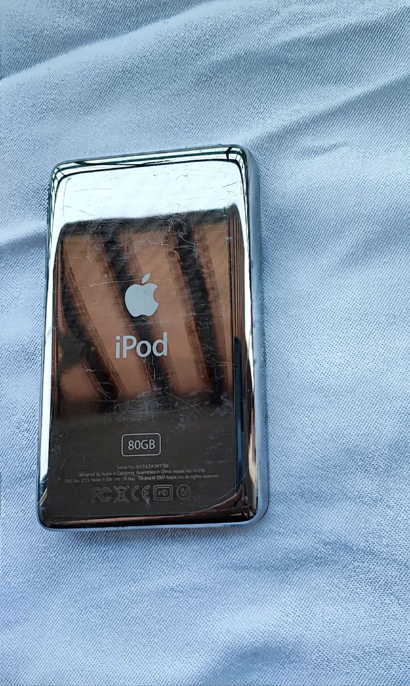 Apple Lecteur media portable: Appel iPod Classic 7 Gen Speicher 80Gb – D'occasion à Zollikofen par zar_j67f 1
