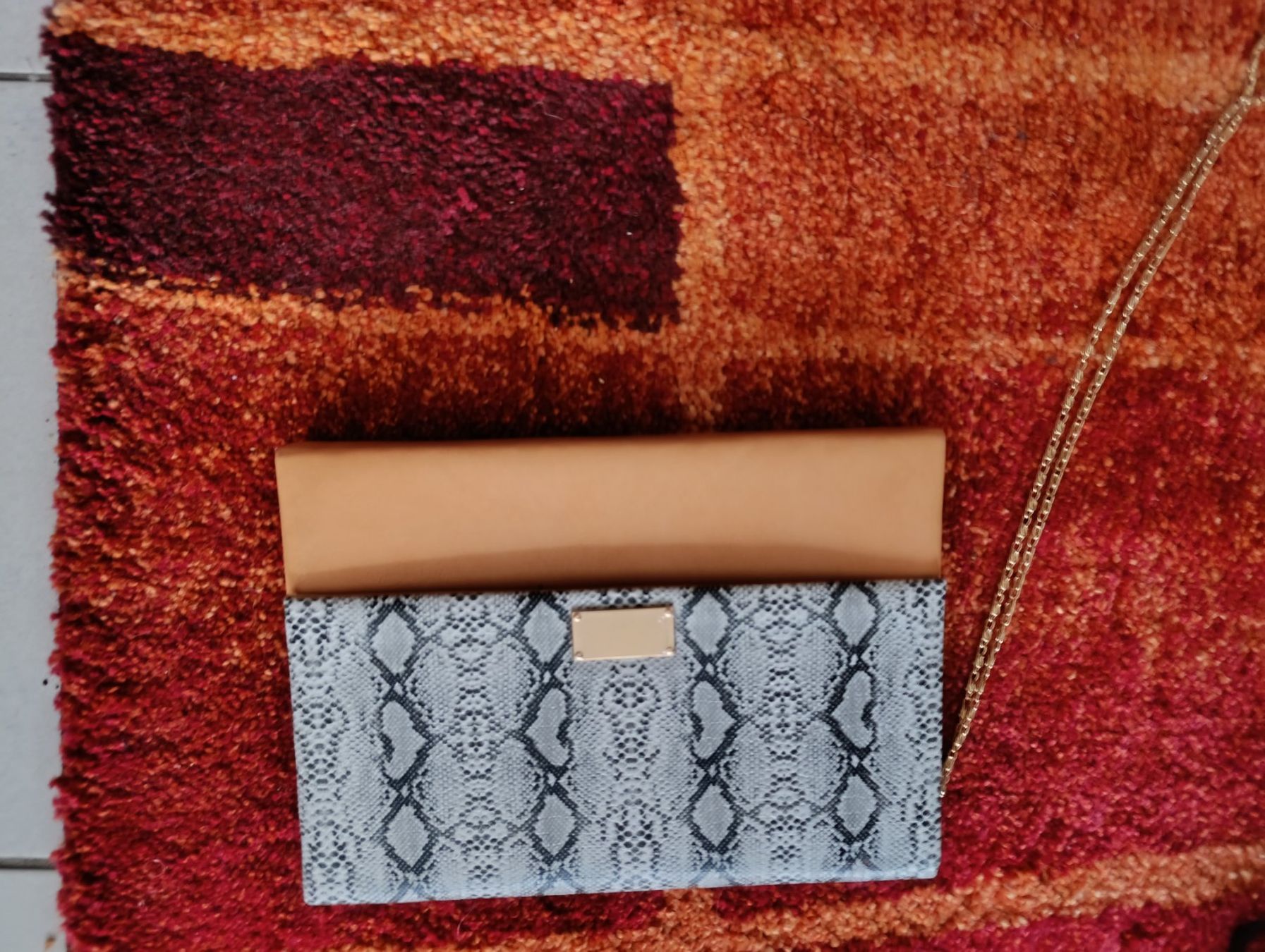 Sacs femmes: Petit sac à main – Neuf avec emballage d'origine à St-Cergue par Neviana 1
