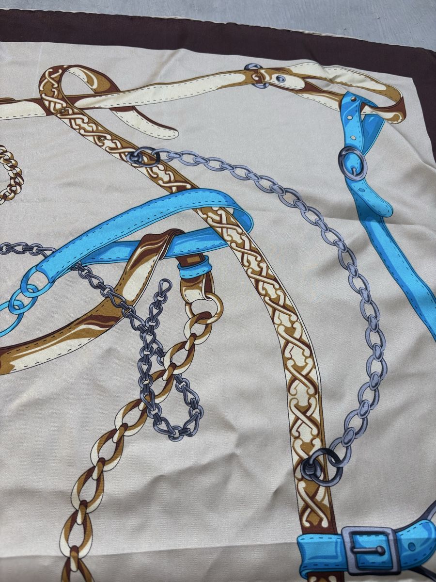 Chanel Foulards, Tücher & Schals: Chanel Seidenfoulard  – Neu (gemäss Beschreibung) aus Steinmaur von aly_mhs6 2