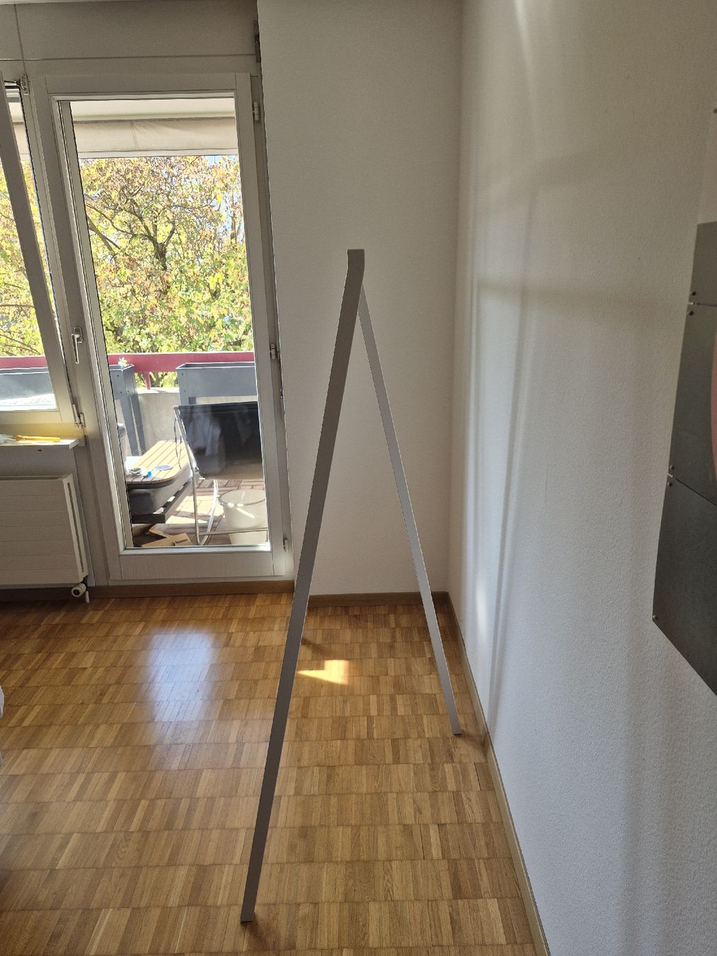 Hay Garderobe: Kleiderstange "Loop" von Hay ab CHF 1.- – Gebraucht aus Zürich von yanickaem89 1