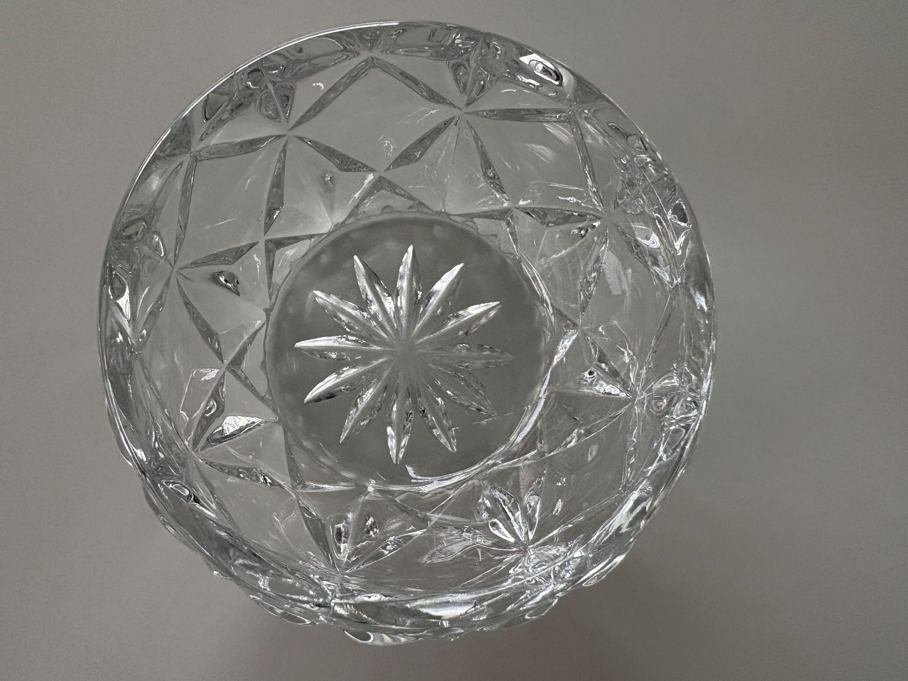 Ciotole: Bol décoratif en cristal taillé. – Usato da Lausanne venduto da opi_92cn 1