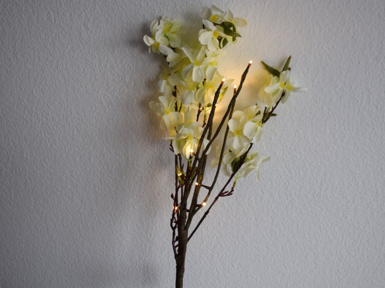 Ghirlande e barre luminose: Kunstblumen Kirschblüten/ Lichterkette 80cm lang – Nuovo e nell'imballaggio originale da Wetzikon ZH venduto da Wetzicardo25 4