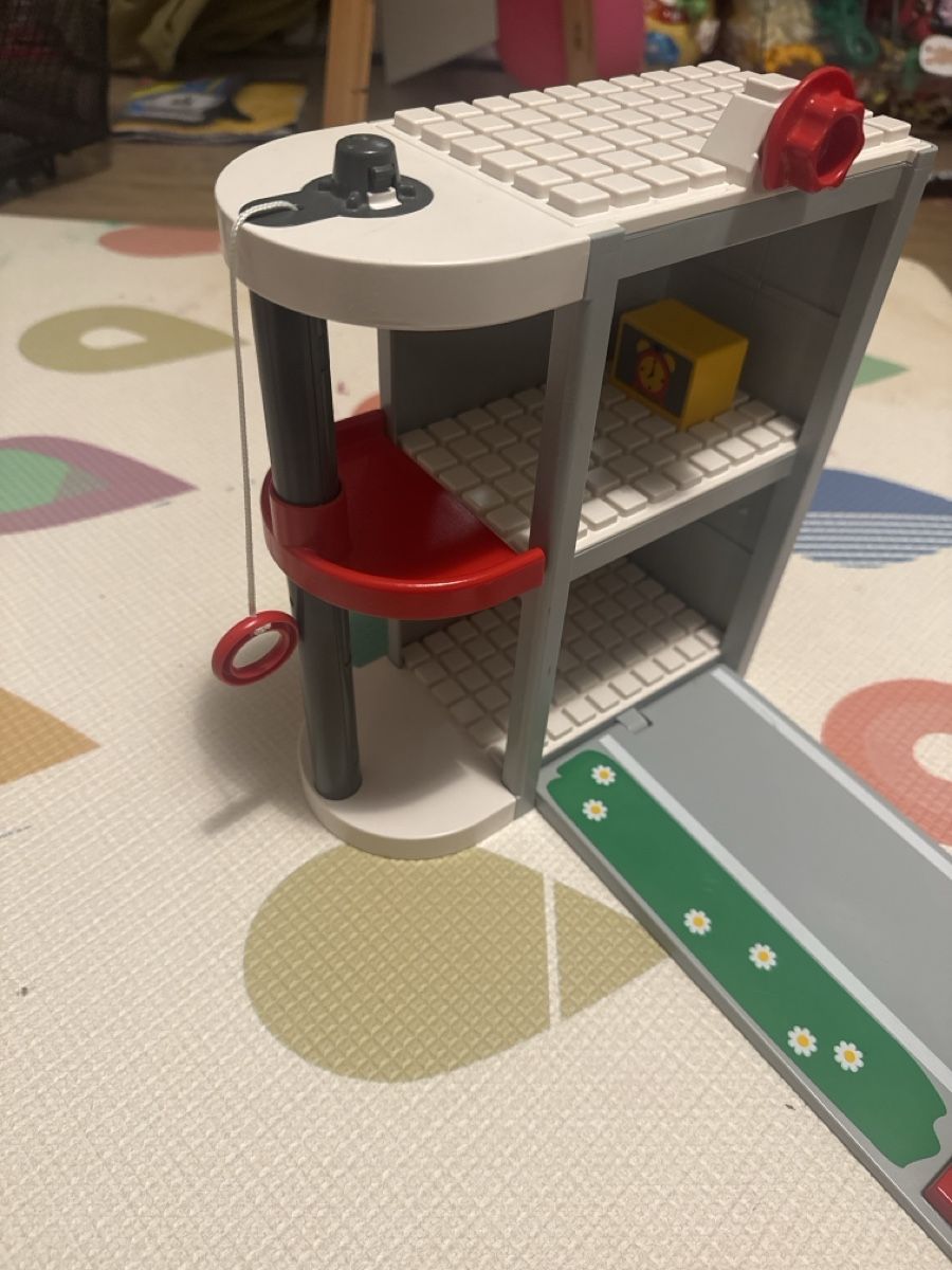 Playmobil Giocattoli: Playmobil fire station Set - around 2010 model – Usato da Zug venduto da axx3l 2