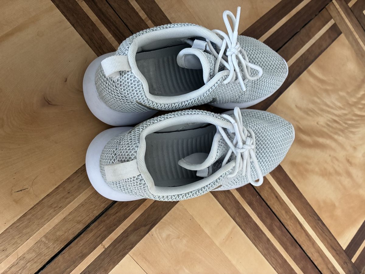 Nike Chaussures femmes: Nike Roshe One Grösse 36 – Neuf (Voir description) à Alpthal par Jaeger88 2