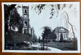 Neuchâtel - Jardin Desor & Eglise Catholique