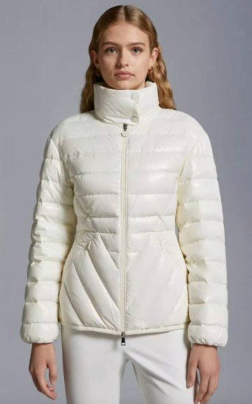 Moncler Jacken: MONCLER Daunenjacke – Gebraucht aus Kastanienbaum von swi_8n56 1