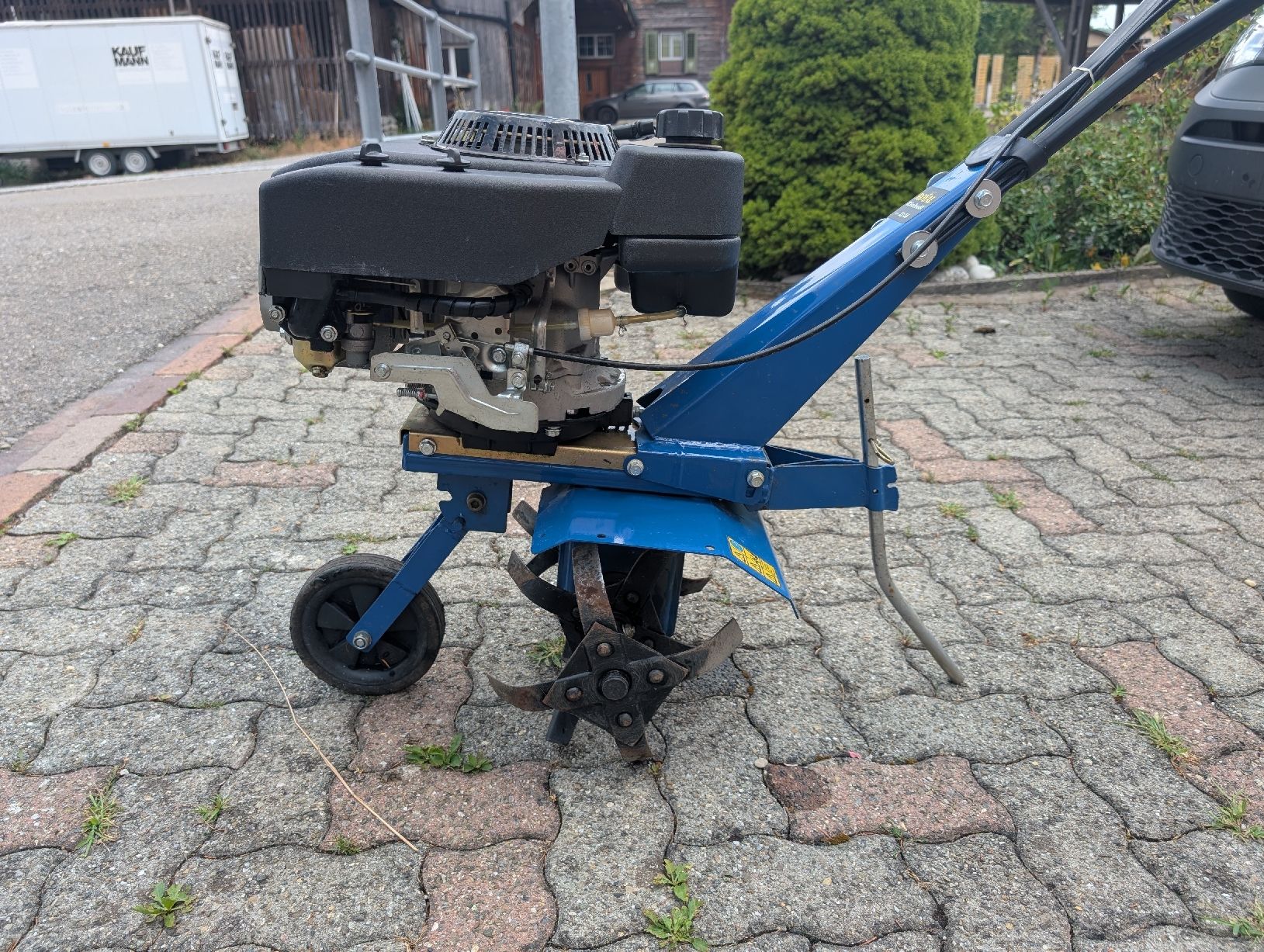 Einhell Tutte le macchine: Einhell Motorhacke/Gartenhacke/Bodenfräse – Usato da Schönenberg TG venduto da Ruppenthaler 1