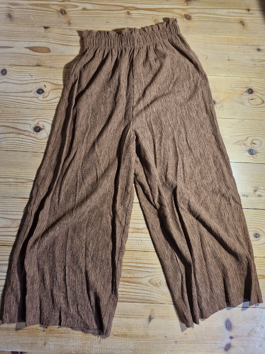 Zara Pantaloni: Stoffhose von Zara – Nuovo (secondo la descrizione) da Lauerz venduto da a2411