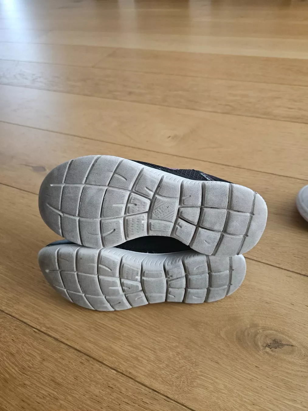 Schuhe für Mädchen: Schuhe Grösse 33 – Gebraucht aus Rickenbach LU von manu8 4