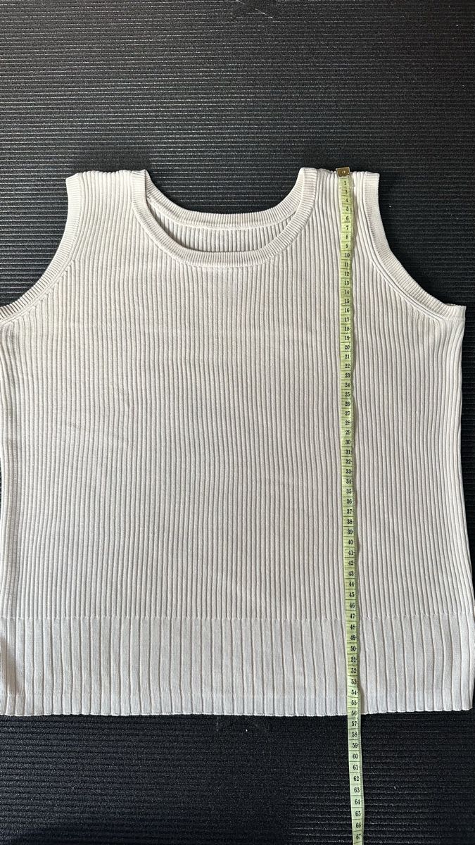 Top: Débardeur 100% Soie beige taille unique M/L – Nuovo (secondo la descrizione) da Vuippens venduto da ale_6gkb 4