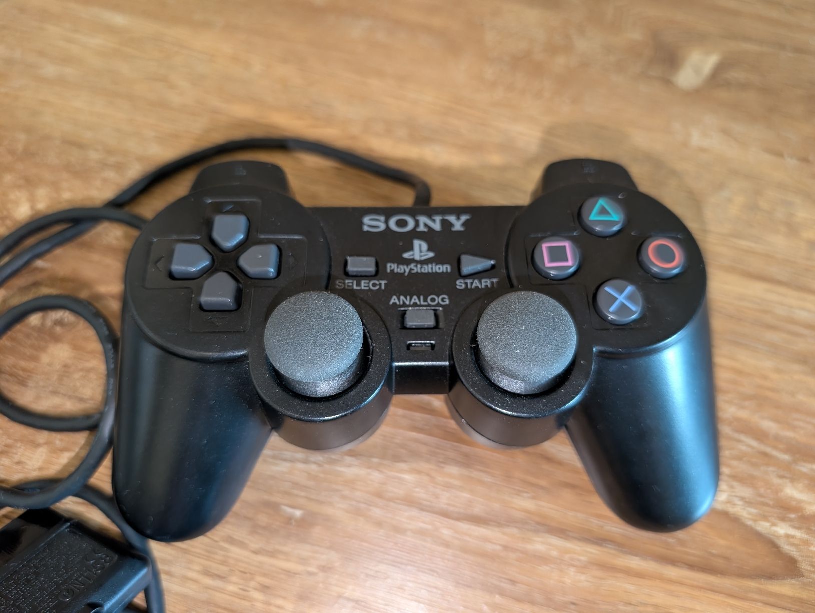 Sony Controller: Sony PlayStation 2 Controller DualShock 2 – Defekt aus Veltheim AG von gamingboy