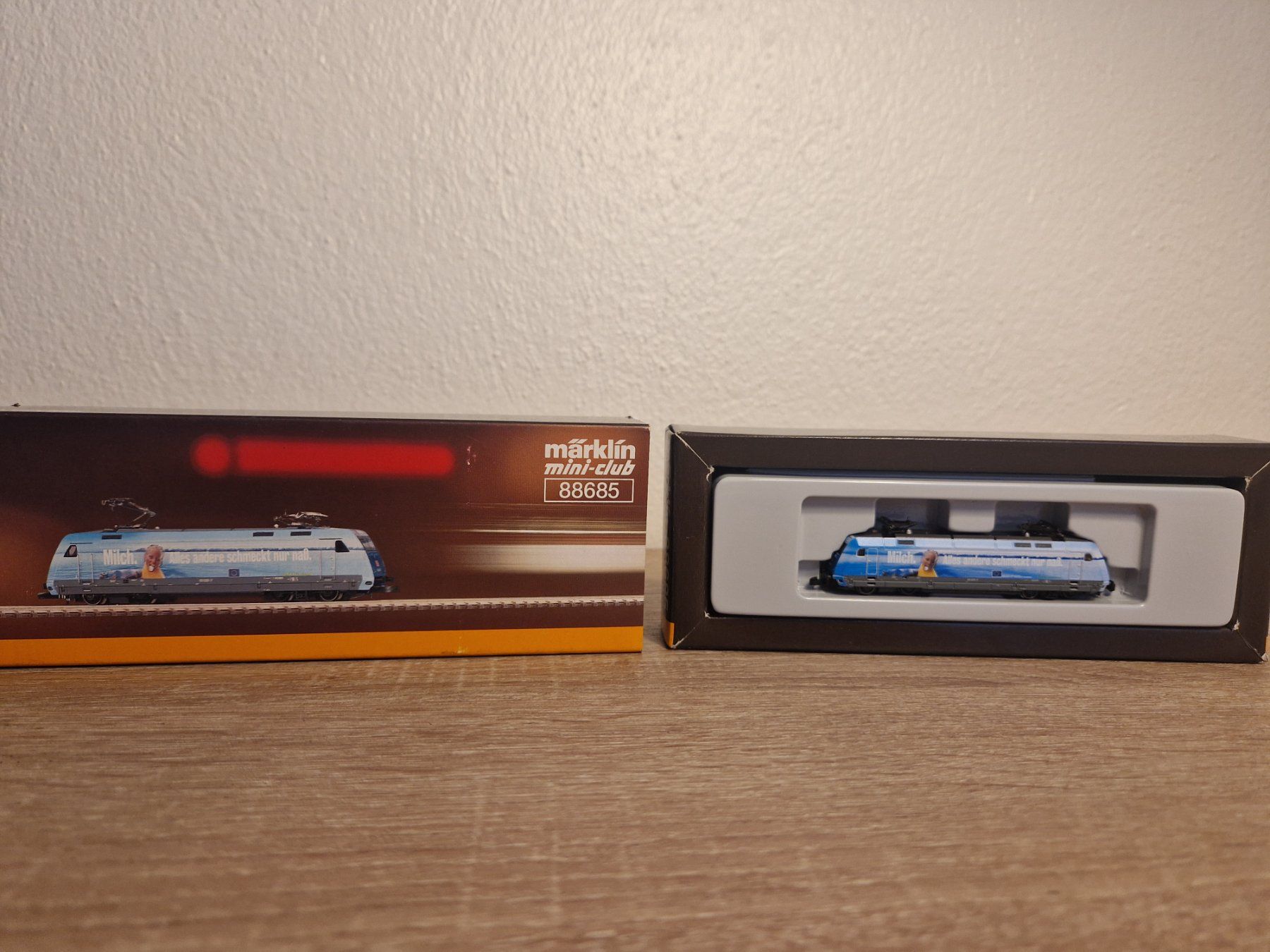 Märklin Modellini di ferrovie: Märklin Z 88685 E-Lok Milch BR 101 DB – Usato da St-Aubin-Sauges venduto da Lo_Go 7