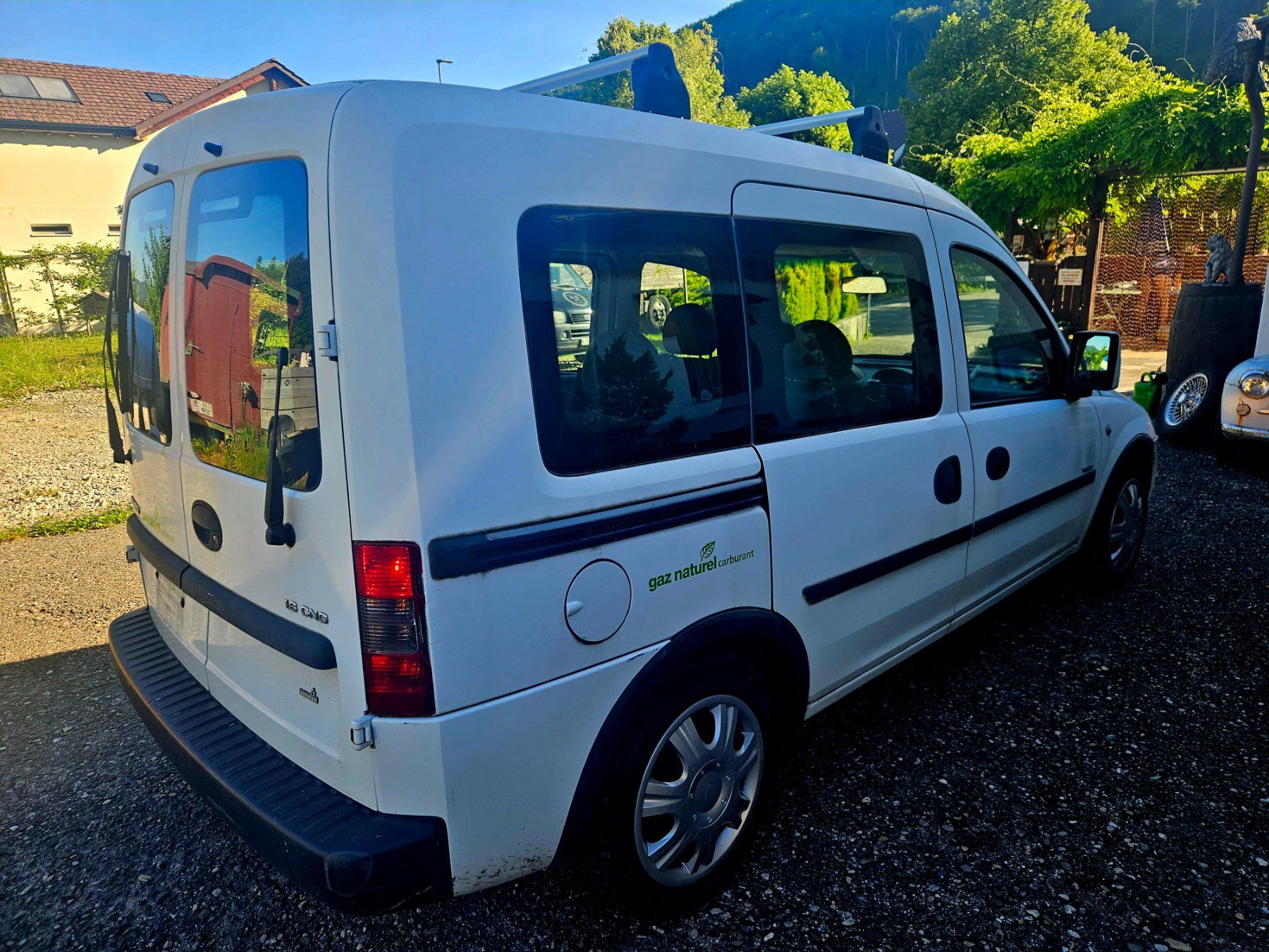 Opel Automobili: Opel Combo mit Gas oder Benzin, 145200 km, Bj.2006, läuft un – Usato da Diepflingen venduto da Coiffeur1962 1