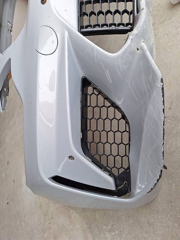 BMW Tutti pezzi di ricambio auto: BMW M2 Front Bumper Stossstange Damaged - Hockenheim Silver – Usato da Baar venduto da ric_6qlz 4