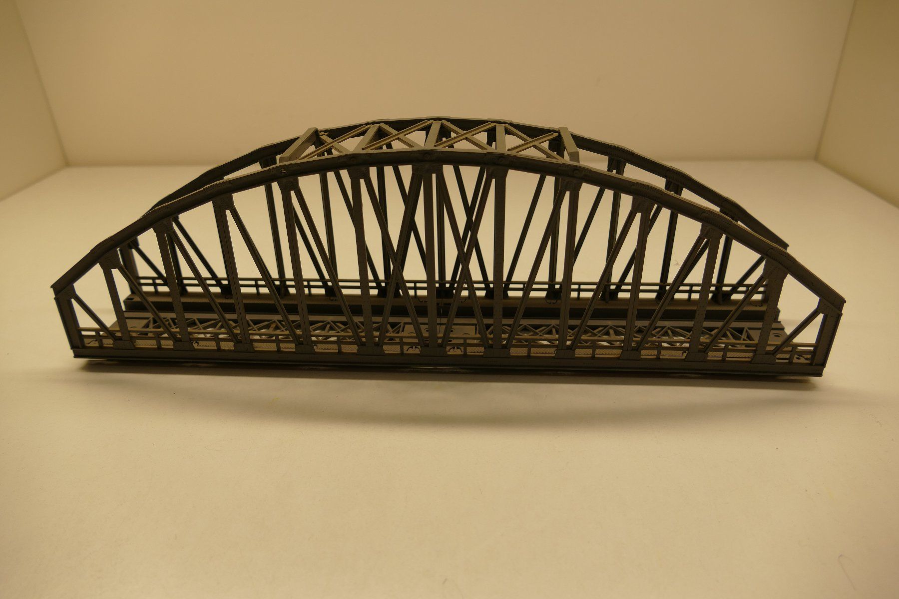 Märklin Modellini di ferrovie: Märklin H0: M+K-Gleis Bogenbrücke – Usato da Niederhasli venduto da rail-duerst 2