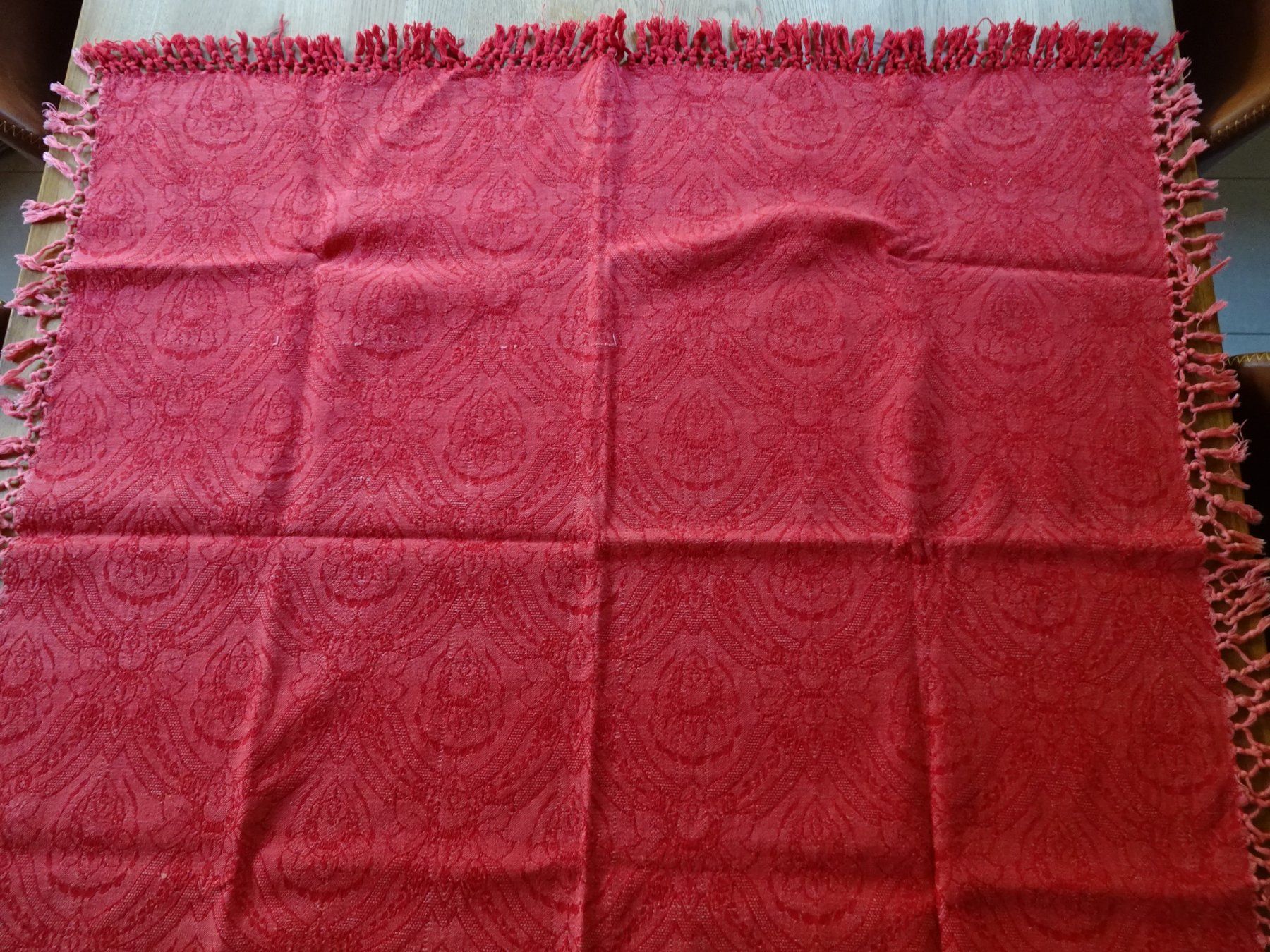 Sonstige Tischwäsche: Uni rote Tischdecke 100 x 94 cm - 426194 – Gebraucht aus Küssnacht am Rigi von Good4Deckeli 1