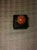 RING EDELSTHAL,,,MIT GOLDFLUSS,,,GLANZIG