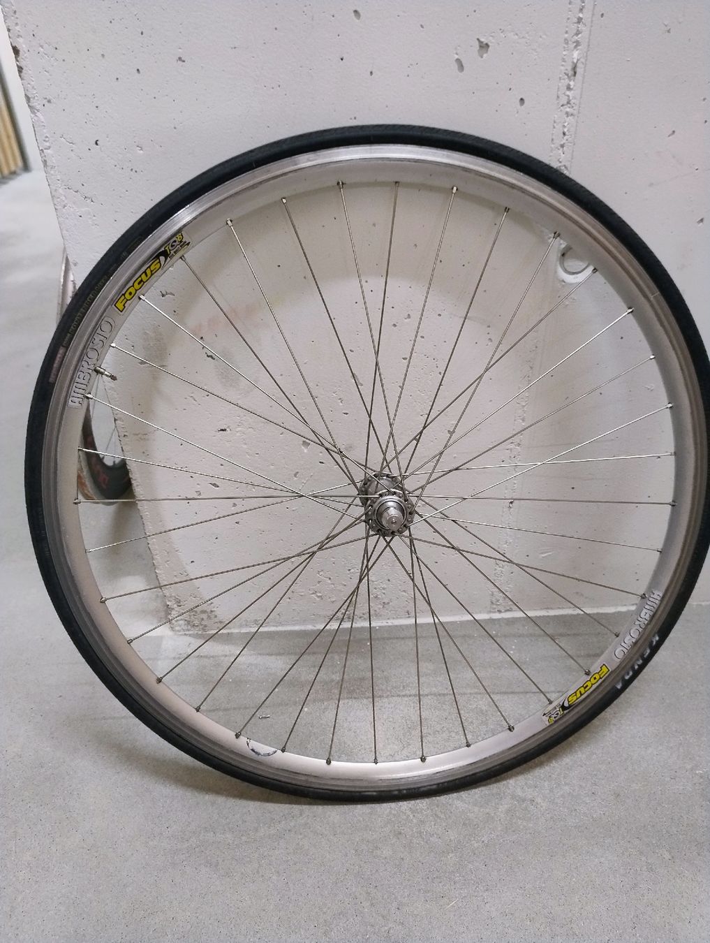 Ersatzteile: Velo-Vorderrad: Ambrosio Focus 105 – Gebraucht aus Zürich von emr_9xfx