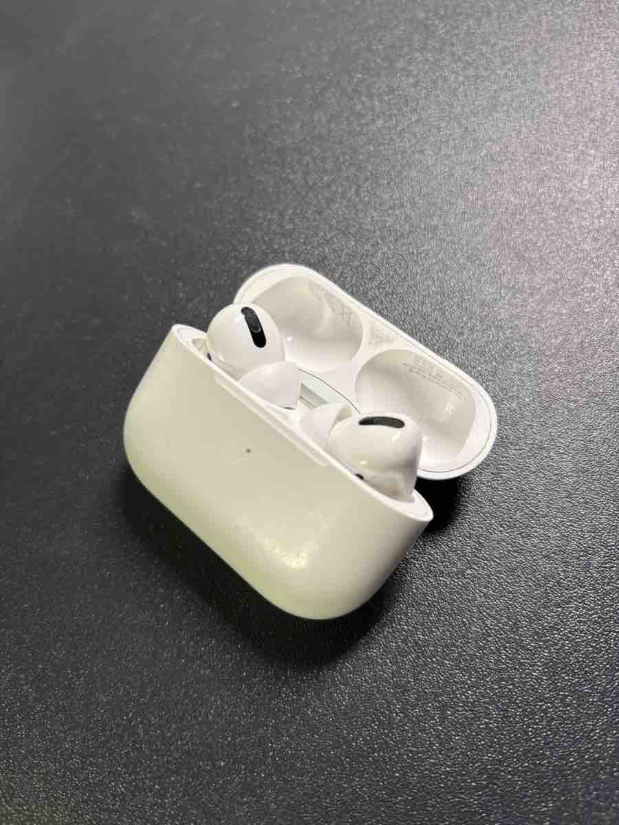 Apple Cuffie: Apple AirPods Pro 2 – Usato da Waldkirch venduto da xyst 1