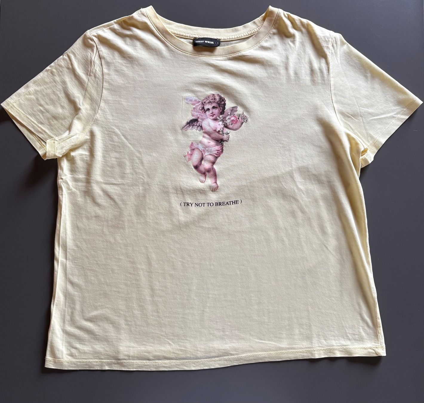 Tally Weijl T-Shirts: Gelbes T-Shirt mit Engel-Print – Gebraucht aus Güttingen von norwis3