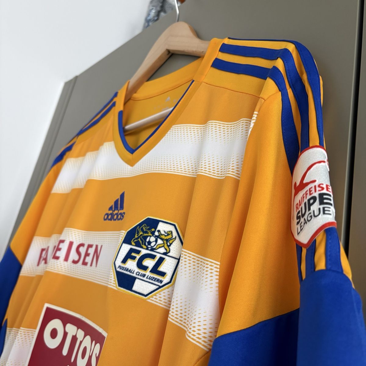 Adidas Leibchen & Hosen: Fc Luzern Trikot Adidas 2017/2018 – Gebraucht aus Winterthur von LaBodega 3