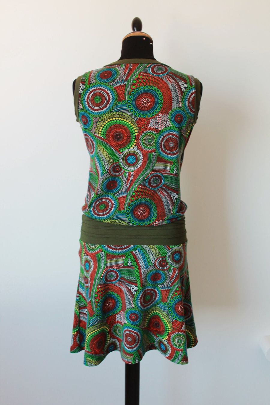 Vestiti: Robe ressemble à Desigual taille M – Usato da Chez-le-Bart venduto da jasse 1