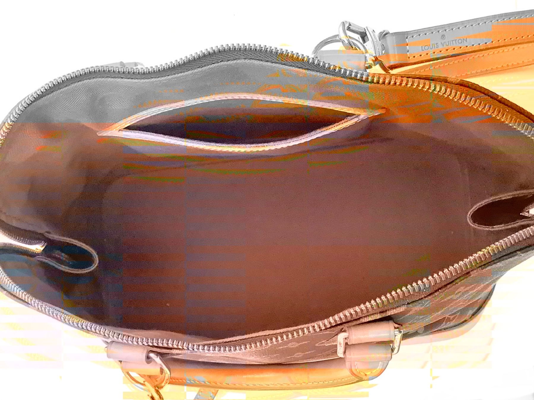 Louis Vuitton Borse da donna: Louis Vuitton Alma PM Monogram mit langem Schulterriemen – Nuovo (secondo la descrizione) da Küsnacht ZH venduto da Vuit-on 3