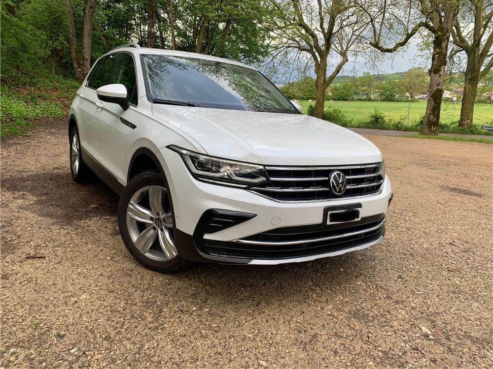 VW Tiguan mit Panorama und Ahk