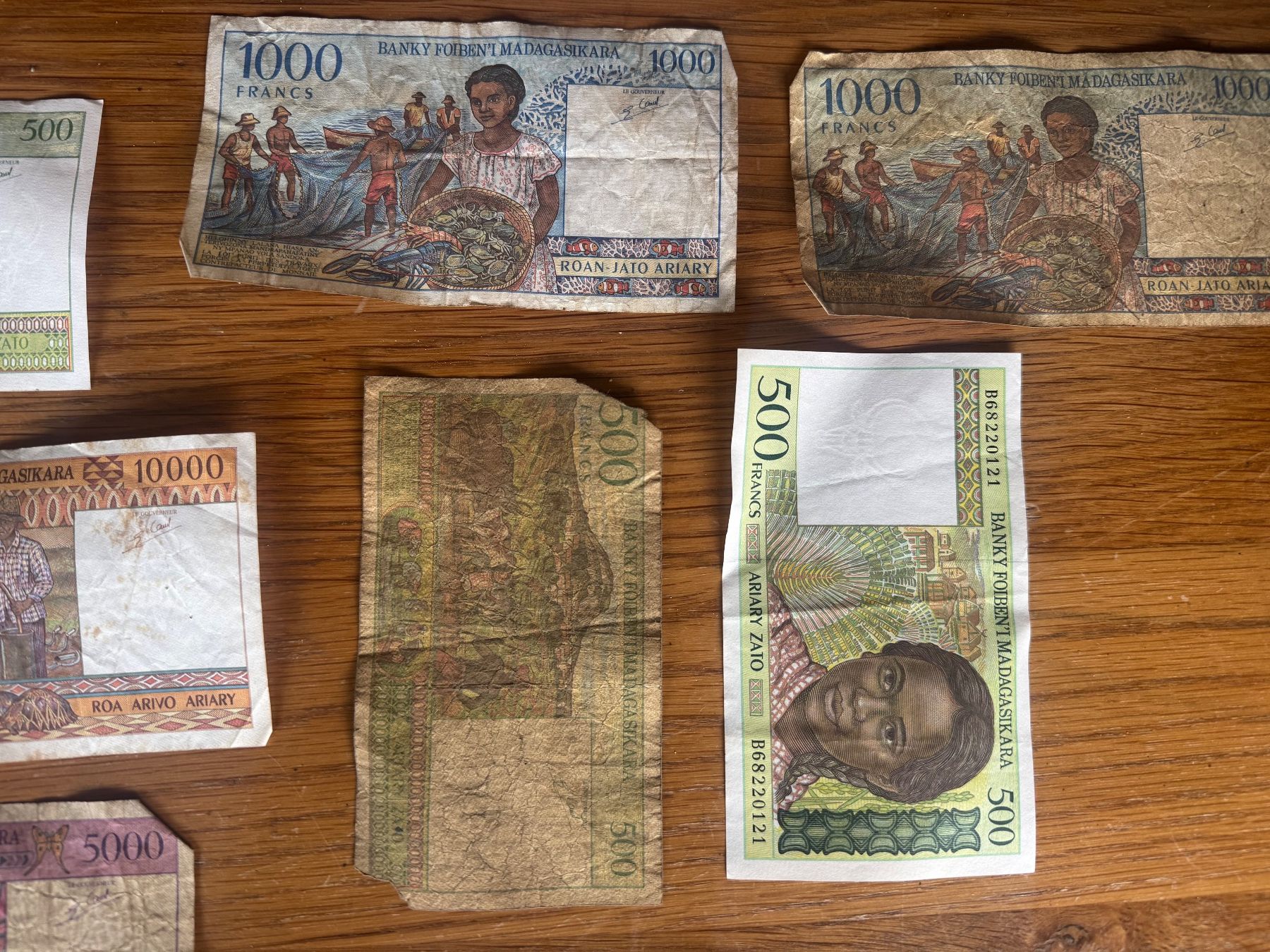 Banconote: Franc de Madagascar – Usato da Vuadens venduto da hoc_fd5p 2