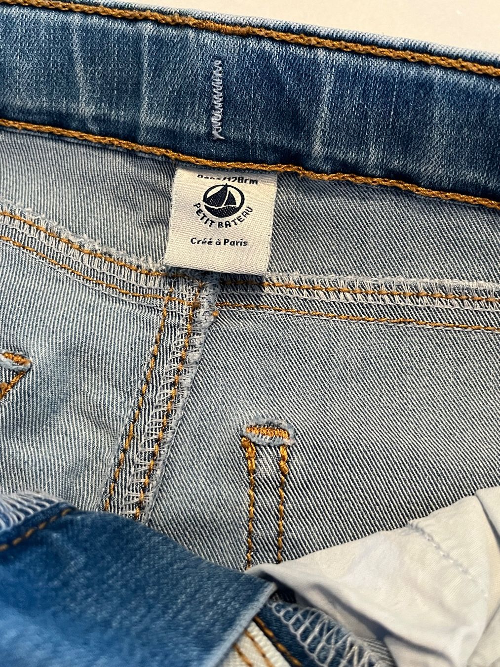 Petit Bateau Pantaloni: Petit Bateau Jeans Mädchen 8J/128cm – Usato da Zürich venduto da asocaciu 2