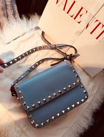 Valentino Garavani Tasche, Hellblau mit Nieten, Top!