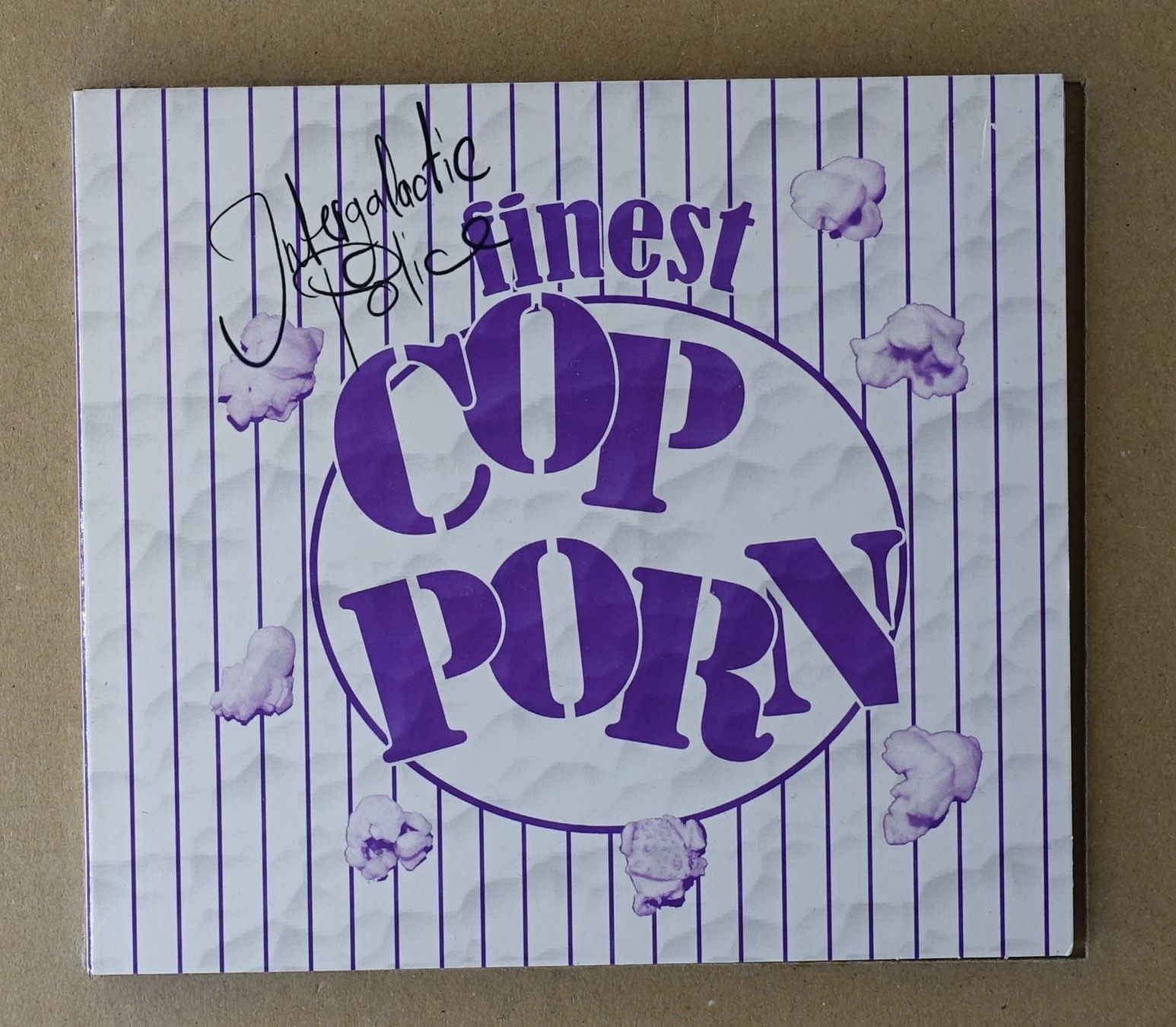 CD: Intergalactic Police - Finest Cop Porn - Schweiz - D3 – Usato da Sessa venduto da discoverymedia