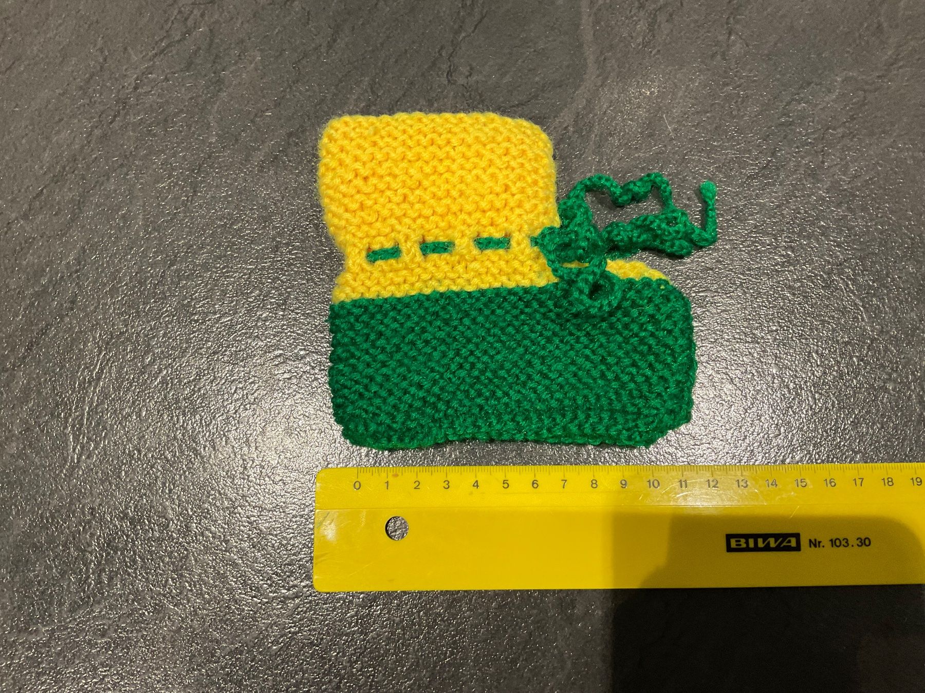 Calze per bambini: Handgestrickte Baby-Finkli – Nuovo (secondo la descrizione) da Wetzikon ZH venduto da FeeF 1