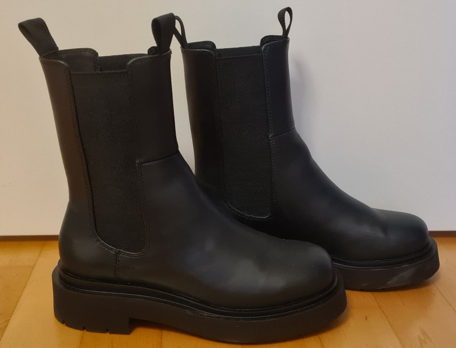 Damenschuhe: Stiefel – Neu (gemäss Beschreibung) aus Glattpark(Opfikon) von ejo_m8fr