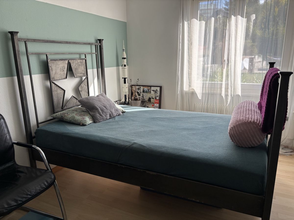 Letti: Metallbett mit Stern – Usato da Flurlingen venduto da gamesandmore 1