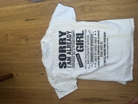 T Shirt in Medium