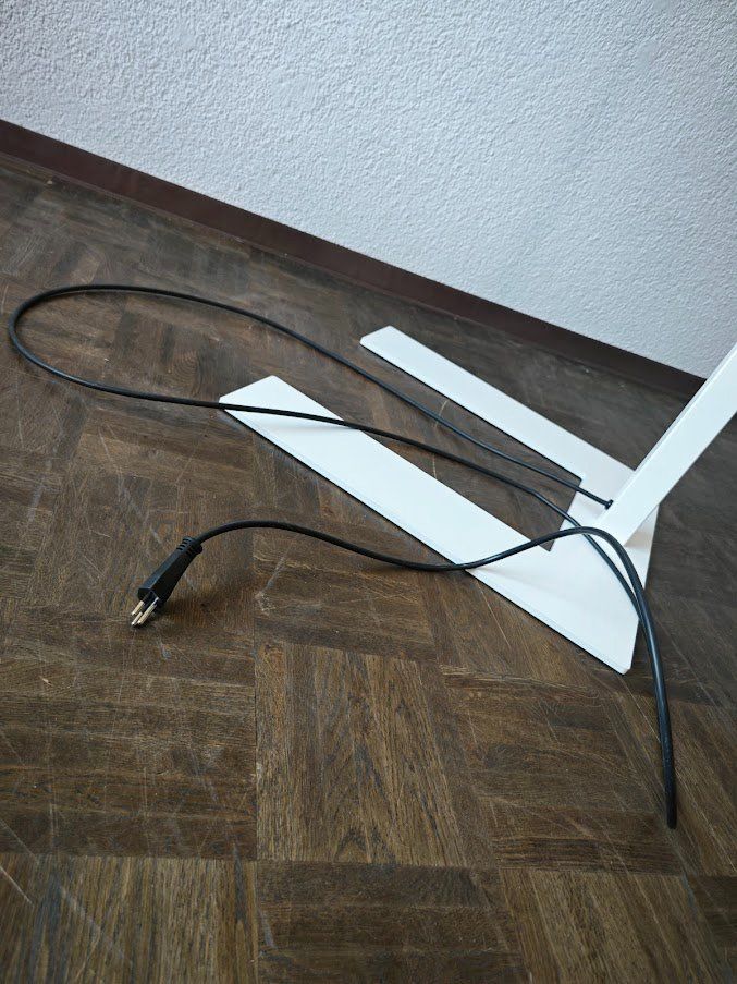 Lampade: Led Stehlampe Waldmann Bewegungssensor dimmbar Top Zustand – Usato da Toffen venduto da tara987 8