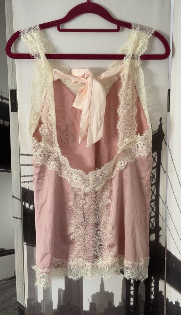 Negligees & Pigiami: Completo intimo rosa e pizzo – Usato da S. Pietro venduto da nap_9xjt 2