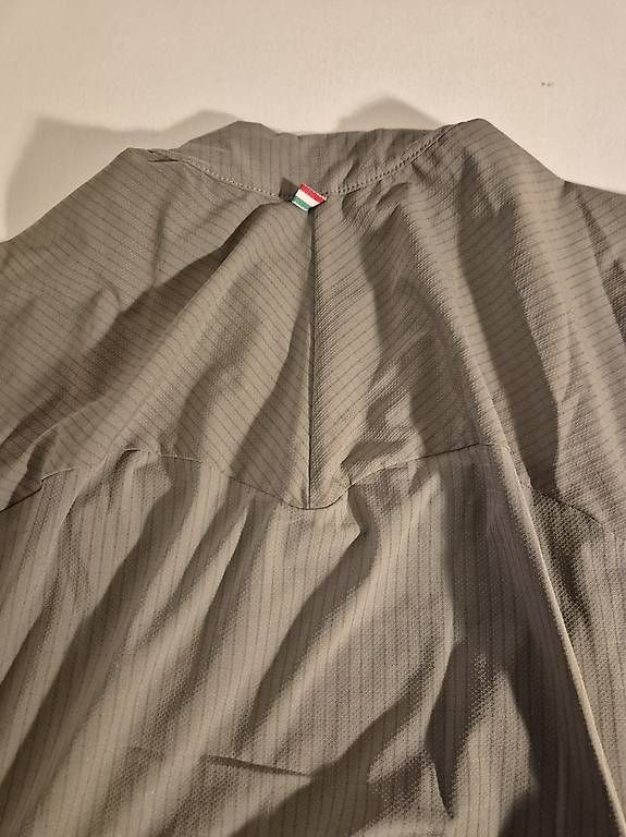 Canottiere & Pantaloni:  Q36.5 Gr.S Man dottore – Usato da Chur venduto da chrigebrunner 1