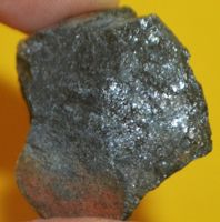 Deko - Heilstein X-490 – Schwarzer Turmalin – 22,1 Gramm
